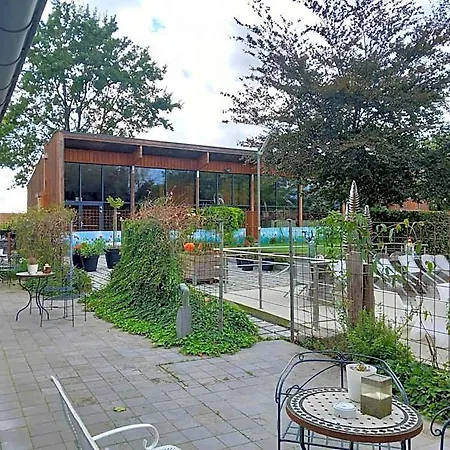 Meschermolen, Overnachten In De Schuur