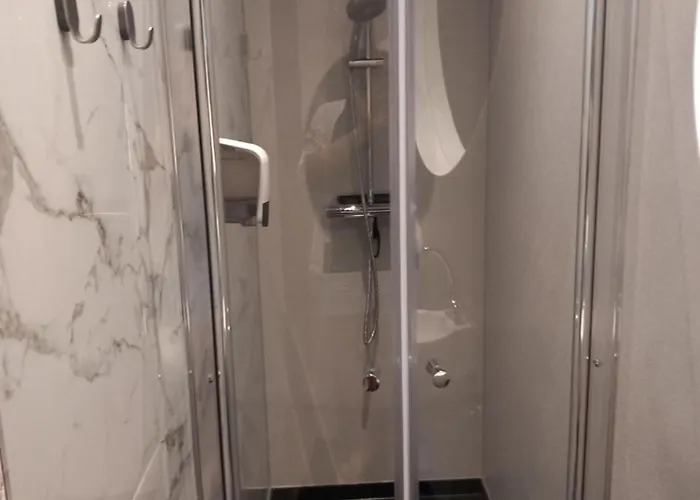 Meschermolen, Overnachten In De Schuur 住宿加早餐酒店 爱斯登