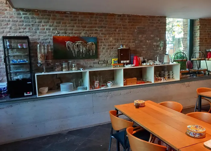 Meschermolen, Overnachten In De Schuur 住宿加早餐酒店 3*