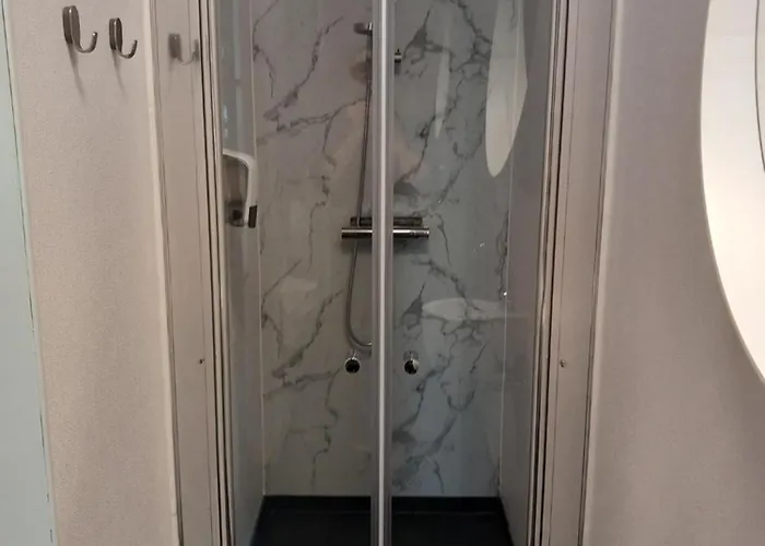 Bed & Breakfast Meschermolen, Overnachten In De Schuur